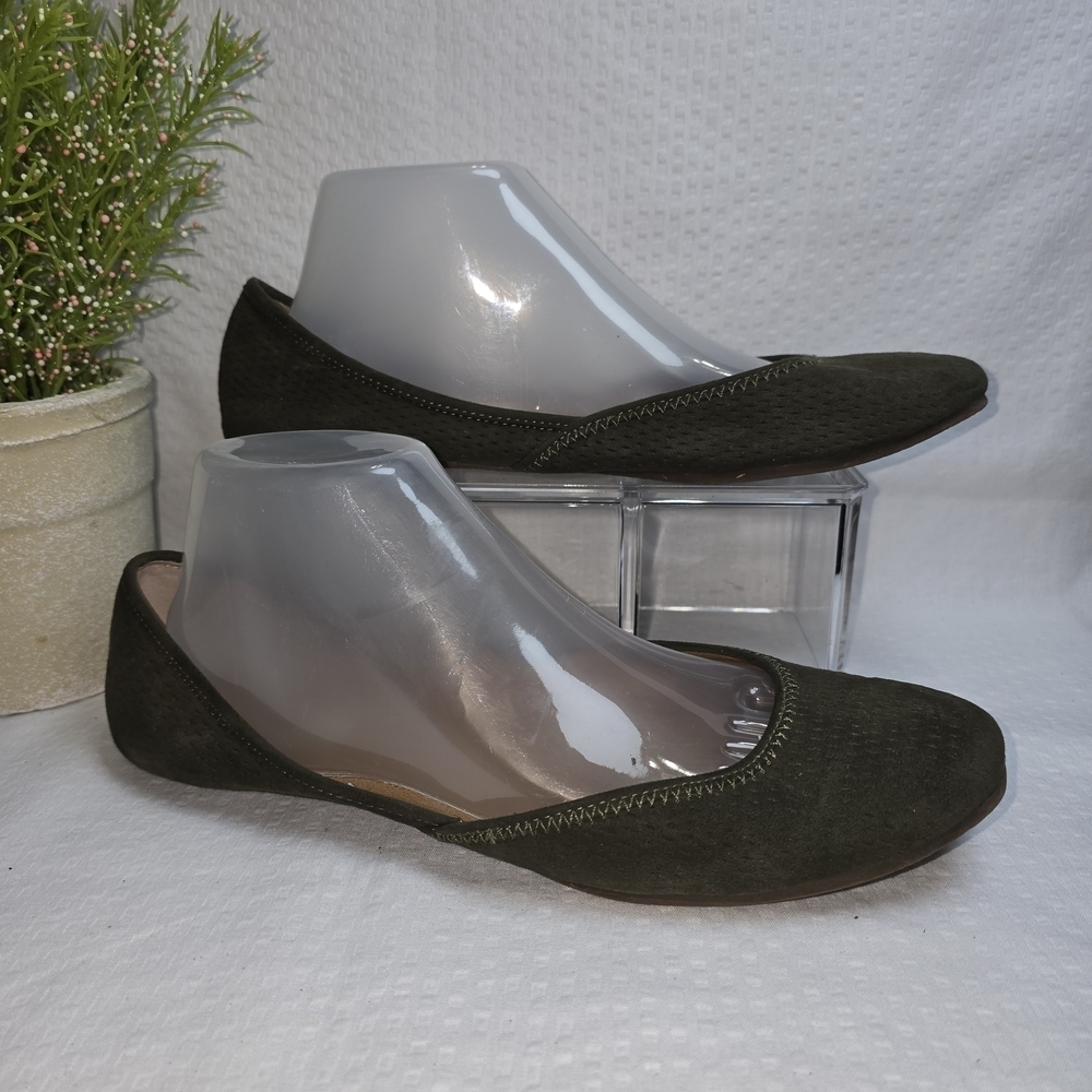 Steve Madden Dark Green Flats AZIKA WOMENS SIZE 8.5